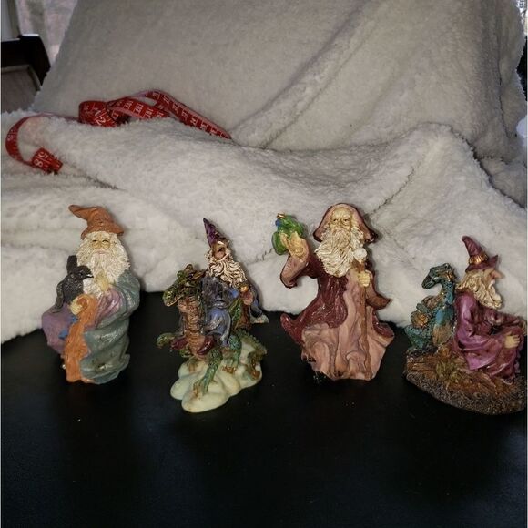 Wizards & Dragons (4 Figurines) - Picture 2 of 7